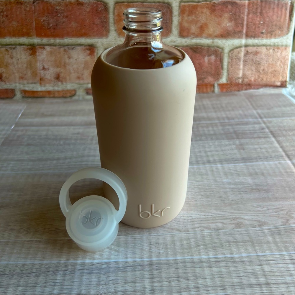 bkr “Doe” Little Bottle 500ml (16oz)